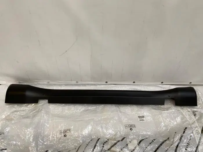 Zijskirt rechts Jeep Compass