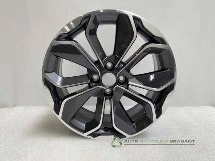 Wheel - b5e61b70-5cdf-4a03-823c-9d79034bd9e1.jpg