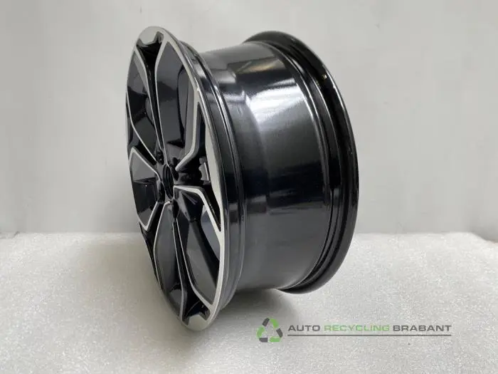 Wheel - c00bf215-5dcf-4ae9-90b3-28e1e6c65423.jpg