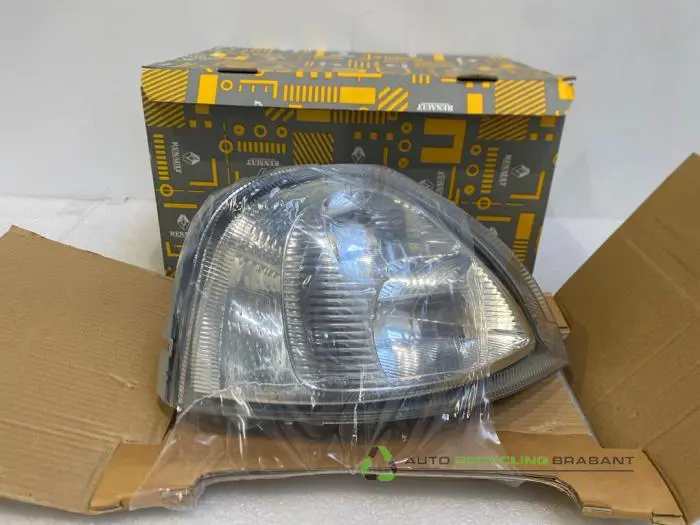 Phare gauche Renault Master