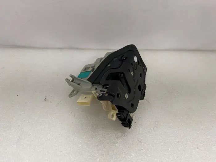 Deurslot Mechaniek 4Deurs rechts-achter Audi A4