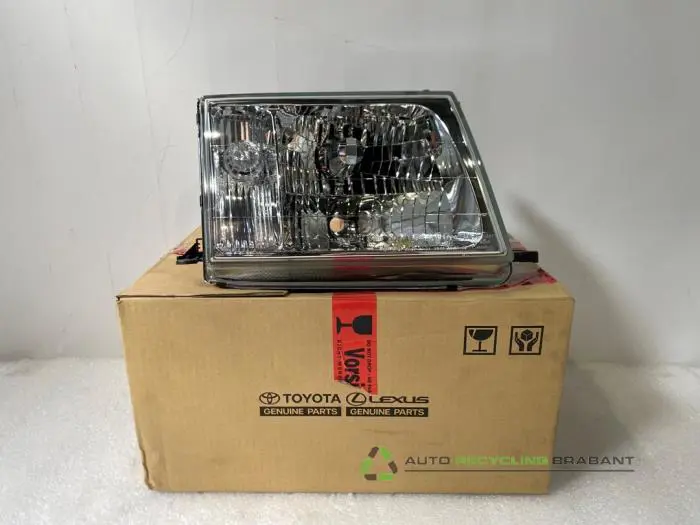 Phare gauche Toyota Landcruiser