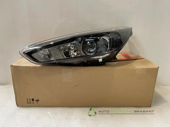 Koplamp links Ford Focus