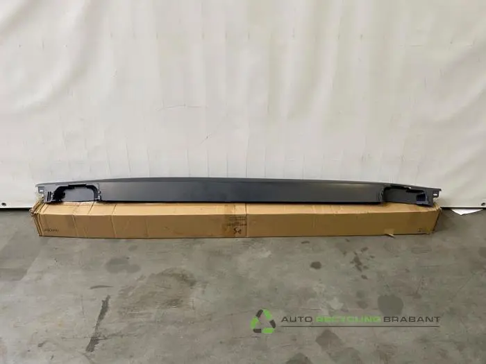 Zijskirt links DS Automobiles DS9