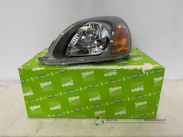 Phare gauche Toyota Yaris