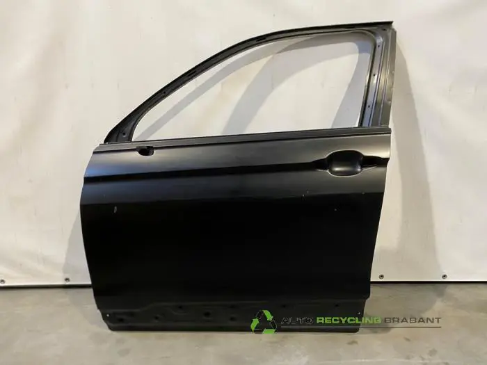 Portier 4Deurs links-voor Volkswagen Tiguan