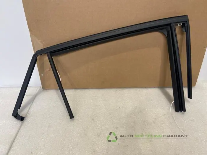 Raamrubber Achter Peugeot 2008