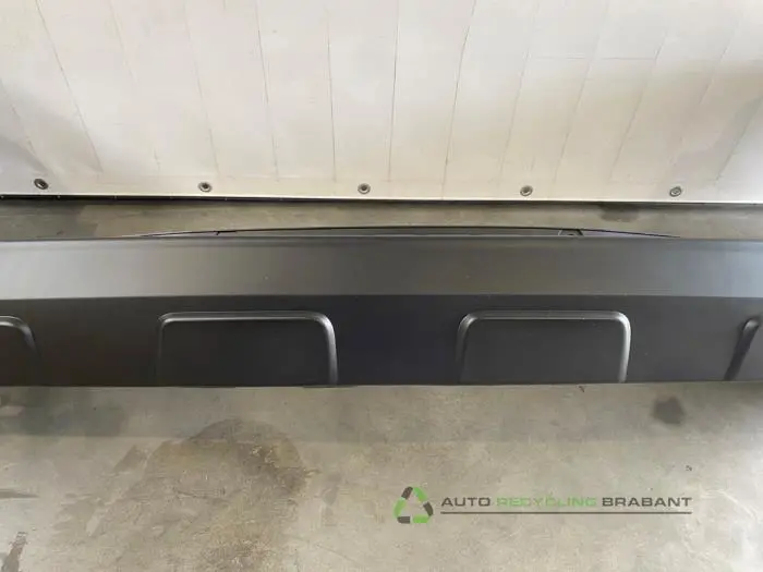 Rear bumper - 020cfd05-57f0-4ebc-bc60-8d392f1a74f9.jpg