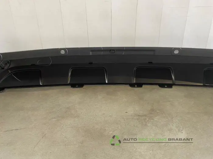 Rear bumper - 3c77b477-ebd9-44be-af9f-c141fb98a69b.jpg