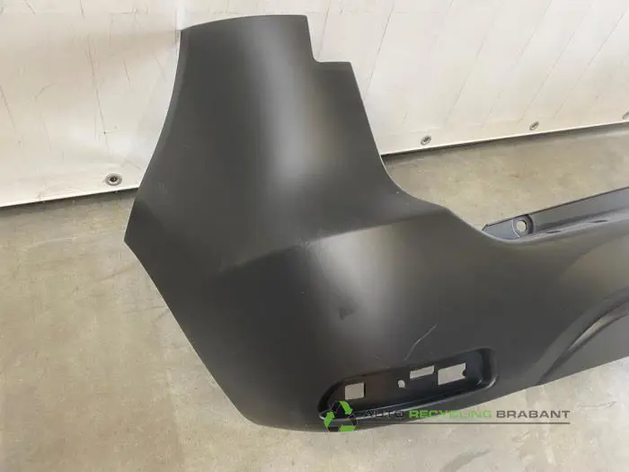 Rear bumper - e236ad59-c222-4b9b-9098-457a7cd52d89.jpg