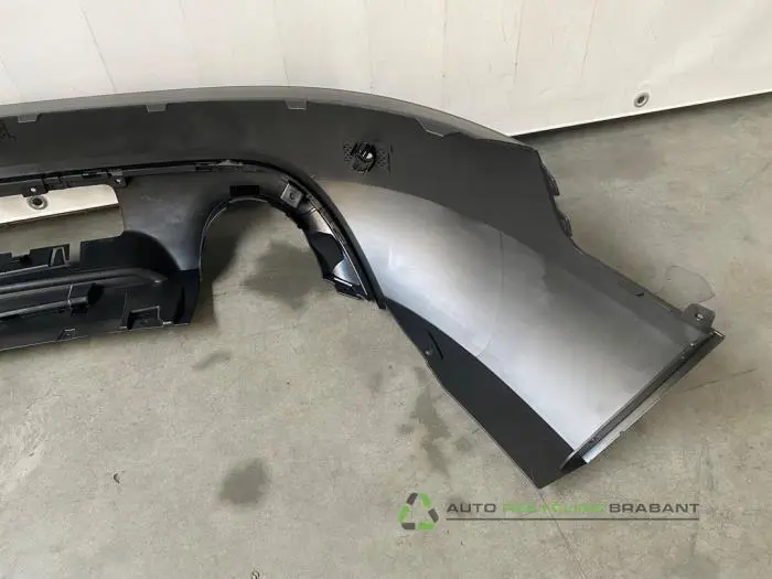 Pare-chocs arrière - 5738879b-a7f1-464e-9d3c-bd0b2fa07f30.jpg