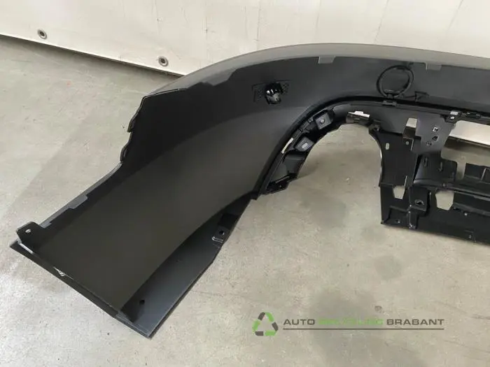 Pare-chocs arrière - ef93f0b8-2841-4b85-b8f7-26e0f7ee6577.jpg