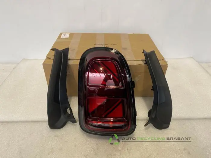 Feu arrière gauche Mini Countryman