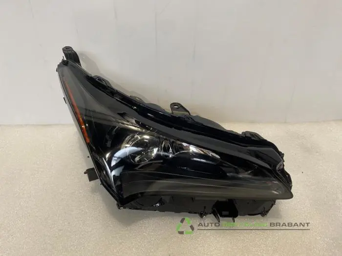 Koplamp rechts - 55dc227b-d22b-4bae-a73e-4d78d21ecc27.jpg