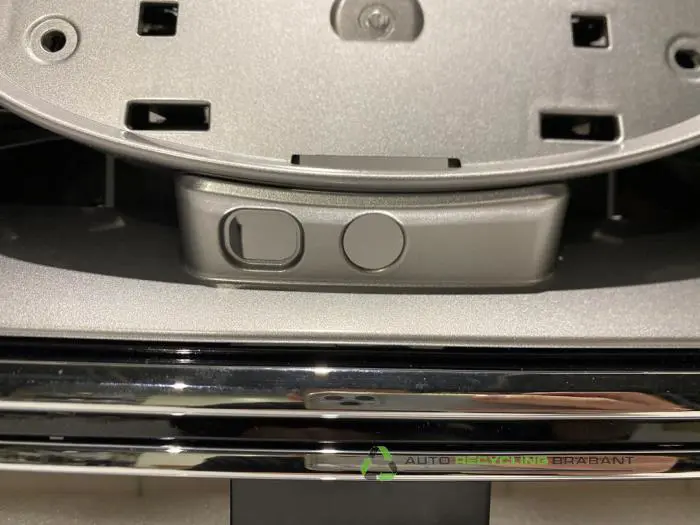 Grille - e5618a86-9bab-4dff-b581-6e807b776a2b.jpg