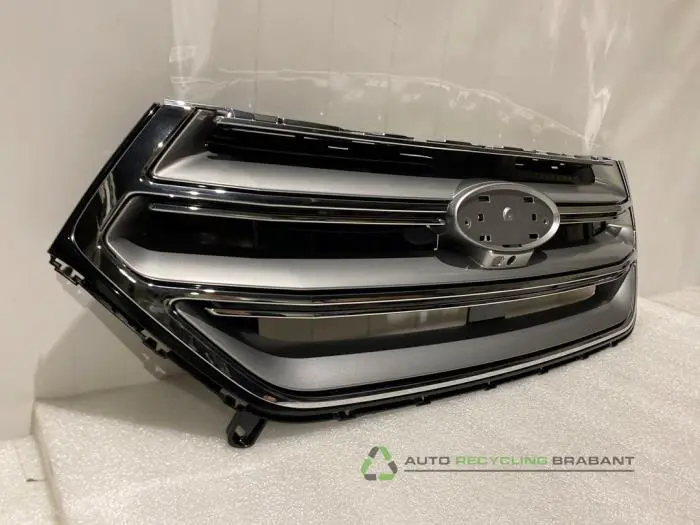 Grille - e71d549f-36ab-4d54-9652-5c9b4ac6bbc2.jpg