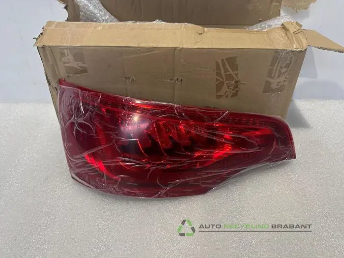 Feu arrière gauche Audi Q7