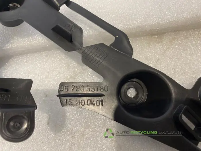 Support pare-chocs arrière gauche - eae4da99-7190-461c-9d35-8edd8e856e4e.jpg