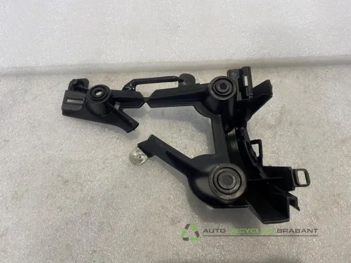 Support pare-chocs arrière gauche - f61ffe46-e474-4188-84ea-e7f20f6bff33.jpg