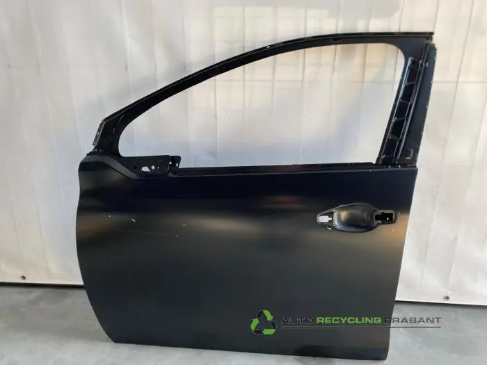 Portier 4Deurs links-voor Peugeot 208