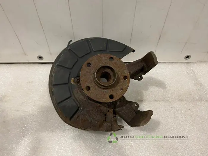 Fusee houder rechts-voor Volkswagen Golf