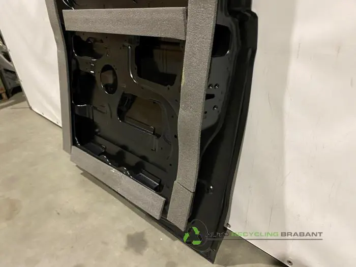 Sliding door, right - 1d4f1c70-6bea-48e5-8b75-81f23fab669a.jpg