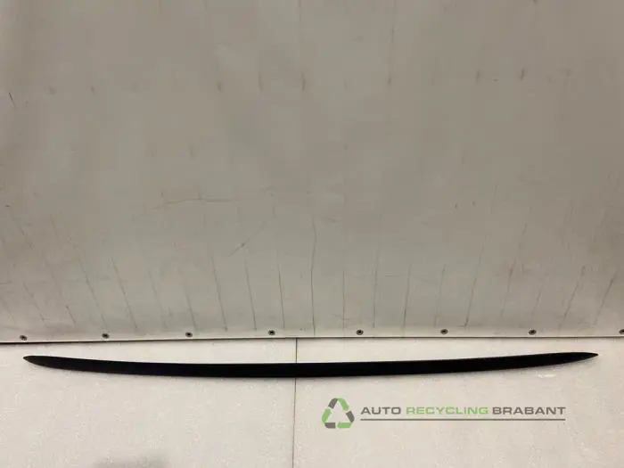 Zijskirt rechts Audi A4