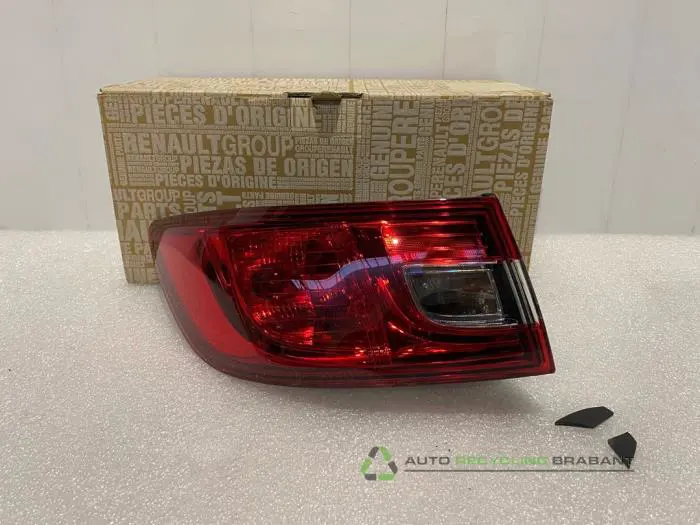 Feu arrière gauche Renault Clio