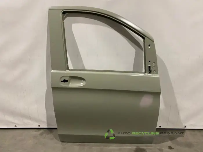 Portier 2Deurs rechts Mercedes Vito