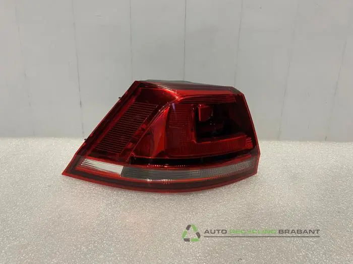 Feu arrière gauche Volkswagen Golf