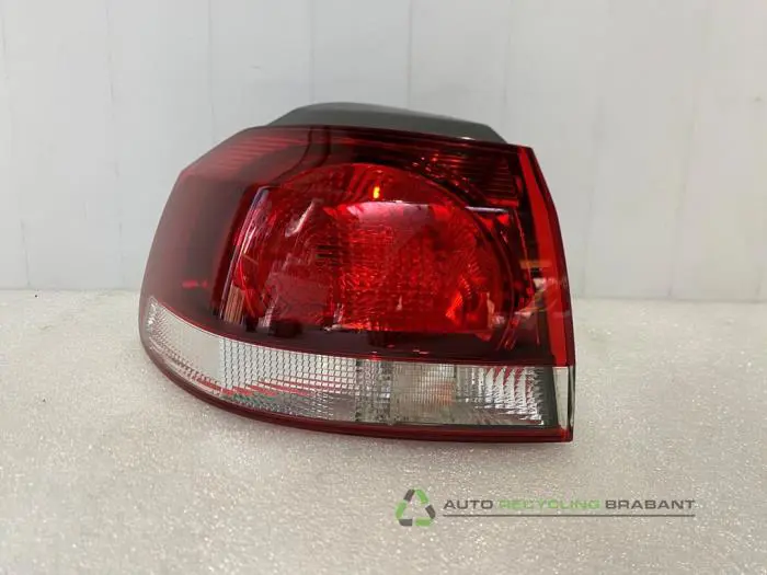 Feu arrière gauche Volkswagen Golf