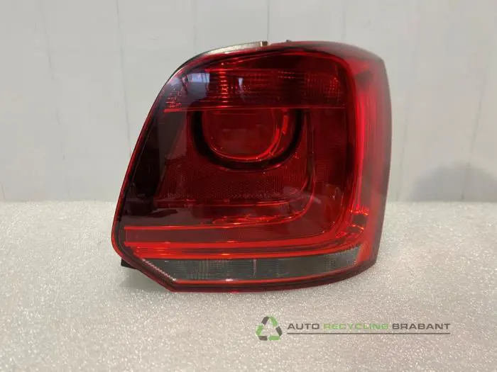 Feu arrière droit Volkswagen Polo