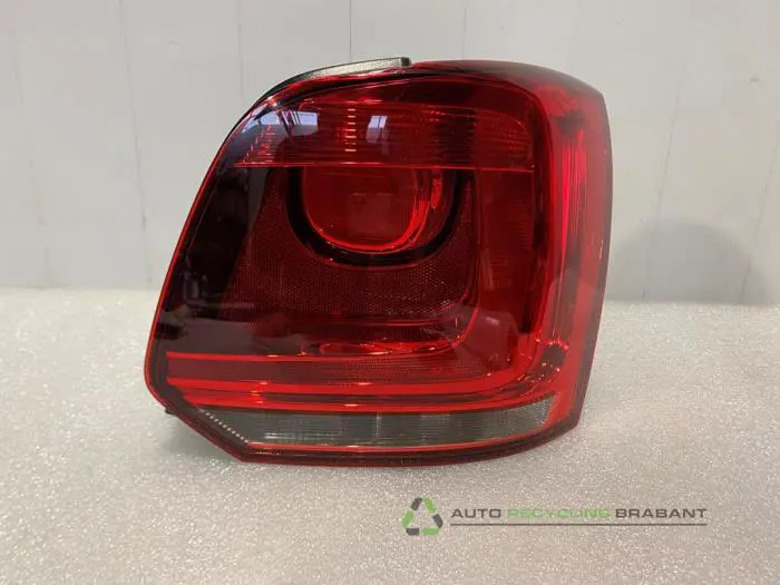 Feu arrière droit Volkswagen Polo