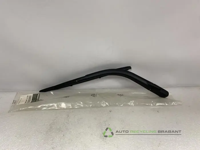 Ruitenwisserarm achter Dacia Logan