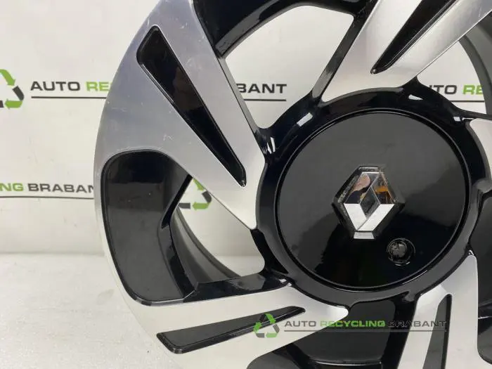 Felge - 53d28122-b680-4f52-bc3c-4585030fa895.jpg