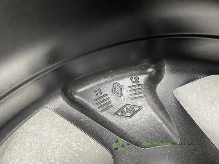 Felge - e2f33a92-628d-4460-8b8d-3e2e474907eb.jpg