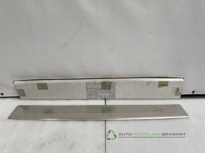 Zierleiste Renault Trafic