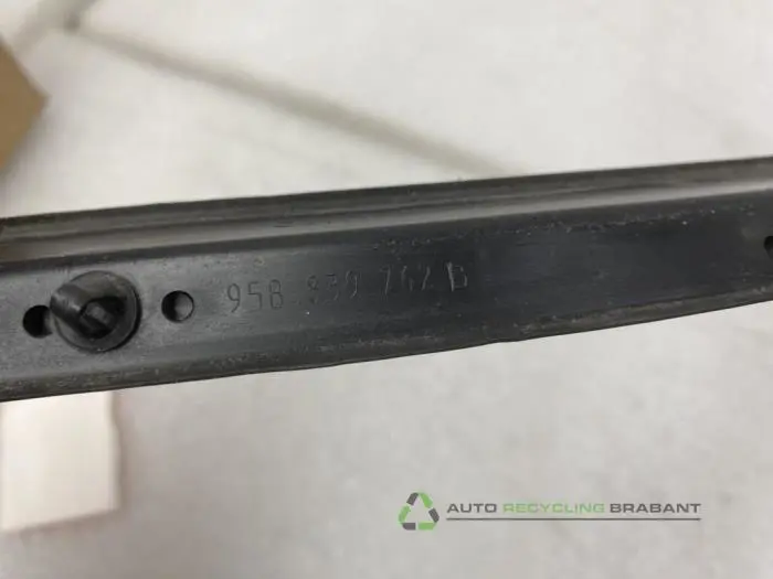 Türgummi 4-türig rechts hinten - c87a19bc-14c4-4ec1-9f9b-3591e0168cbc.jpg