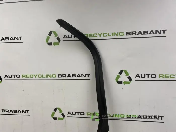 Türgummi 4-türig rechts hinten - f10050f2-d8af-4ad3-837f-ff87cc8c8c36.jpg