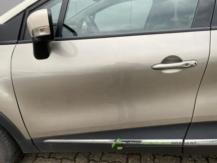 Portier 4Deurs links-voor Renault Captur