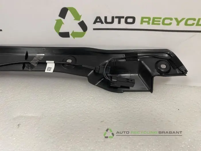 Motorkap Kabel - b75826dd-a1f4-4f0b-a9ad-ec481f507f60.jpg