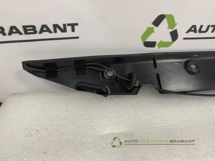 Motorkap Kabel - c79151ad-46b8-4b0e-8846-a65ae341d15f.jpg