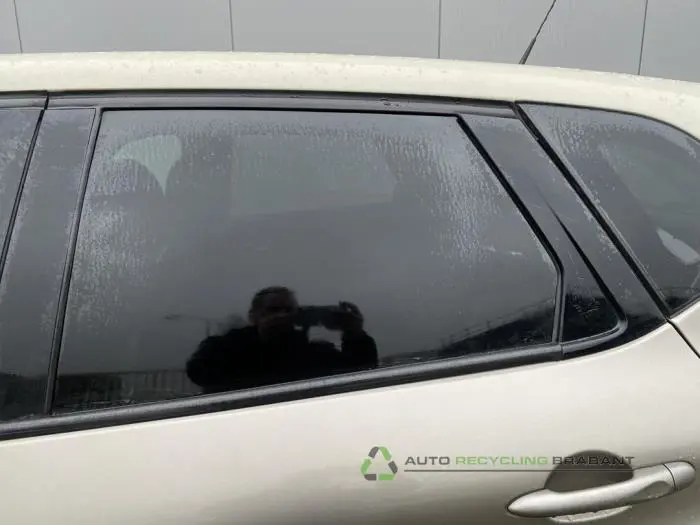 Portierruit 4Deurs links-achter Renault Captur