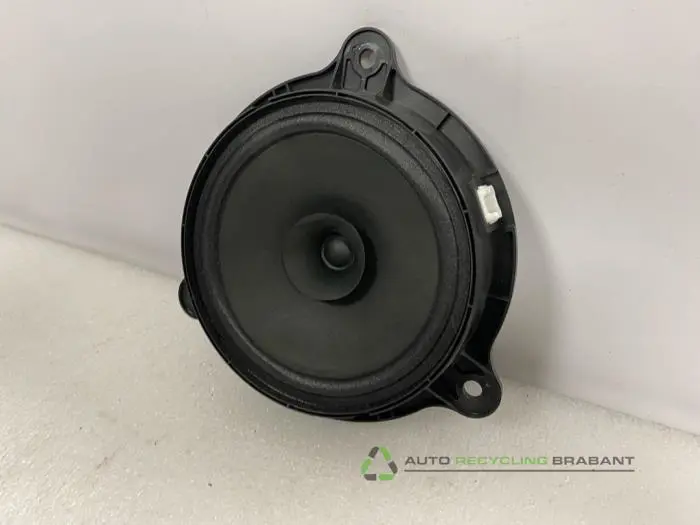 Luidspreker - 7a1f3226-0ed1-41c1-b138-bc866098aee9.jpg