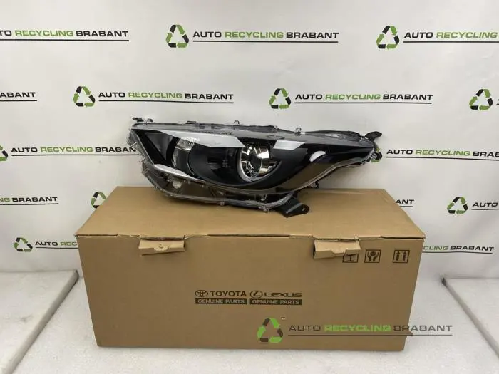 Koplamp links Toyota Yaris