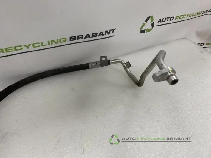 Air conditioning line - 39eee54f-f9cf-4d9f-af1a-c9fb28c7693a.jpg