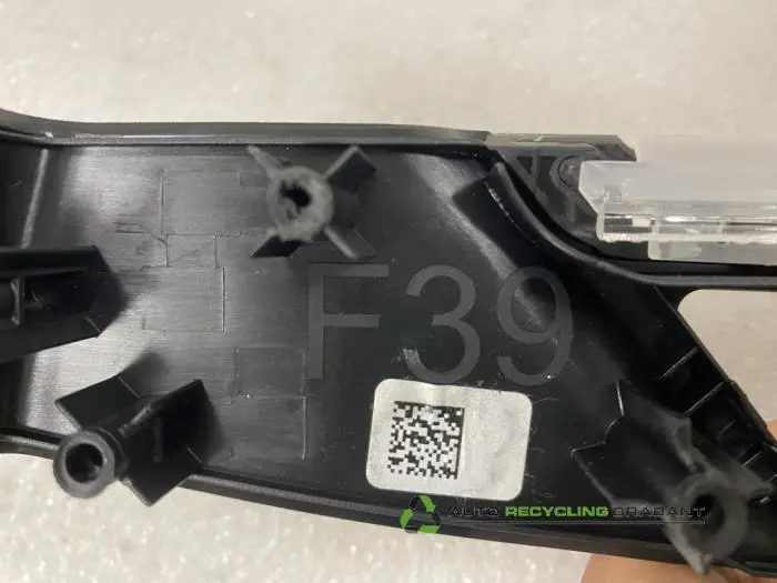 Sierstrip - d63b5f3f-d960-477c-986e-6be917c5f2ca.jpg