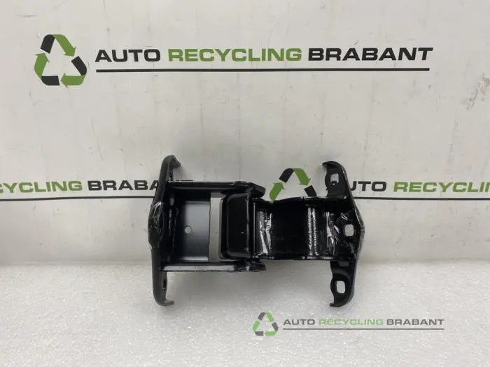 Scharnier deur rechts-achter Nissan NV300