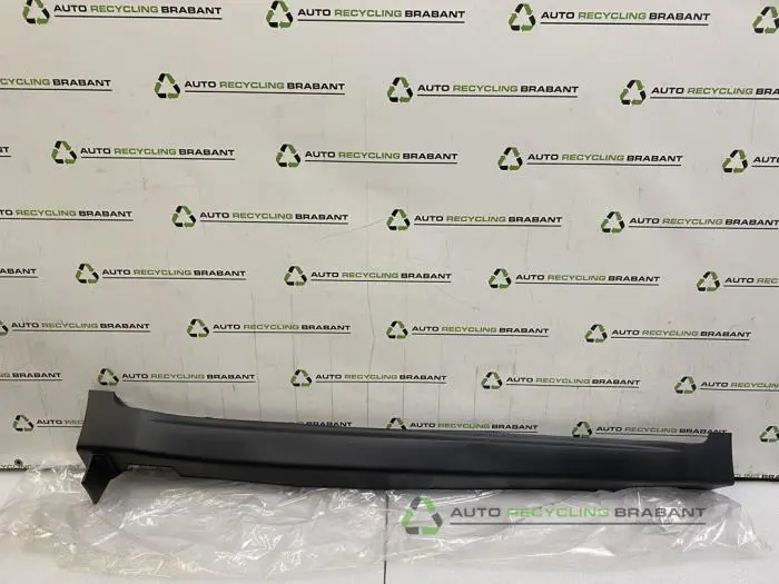 Zijskirt rechts Kia Sportage