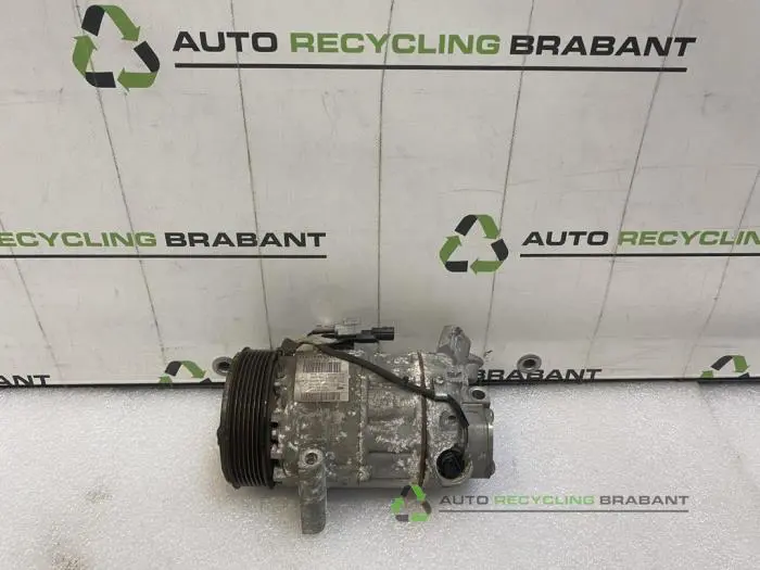 Air conditioning pump Renault Captur